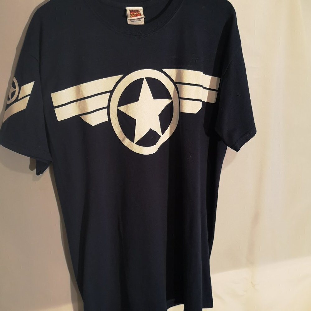 Marvel Comics Men's Size Medium Captain America T-shirt